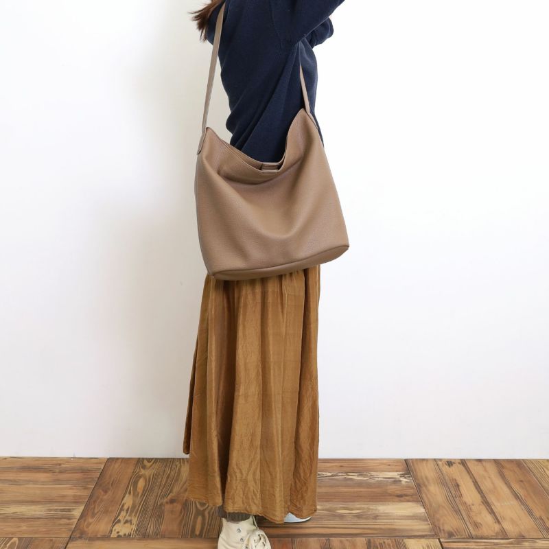 PINKO 100125A0F1Z99Q 関税送料込 天猫国际Pinko 【直营】Pinko品高女士LOVE BAG纯色款链条单肩斜
