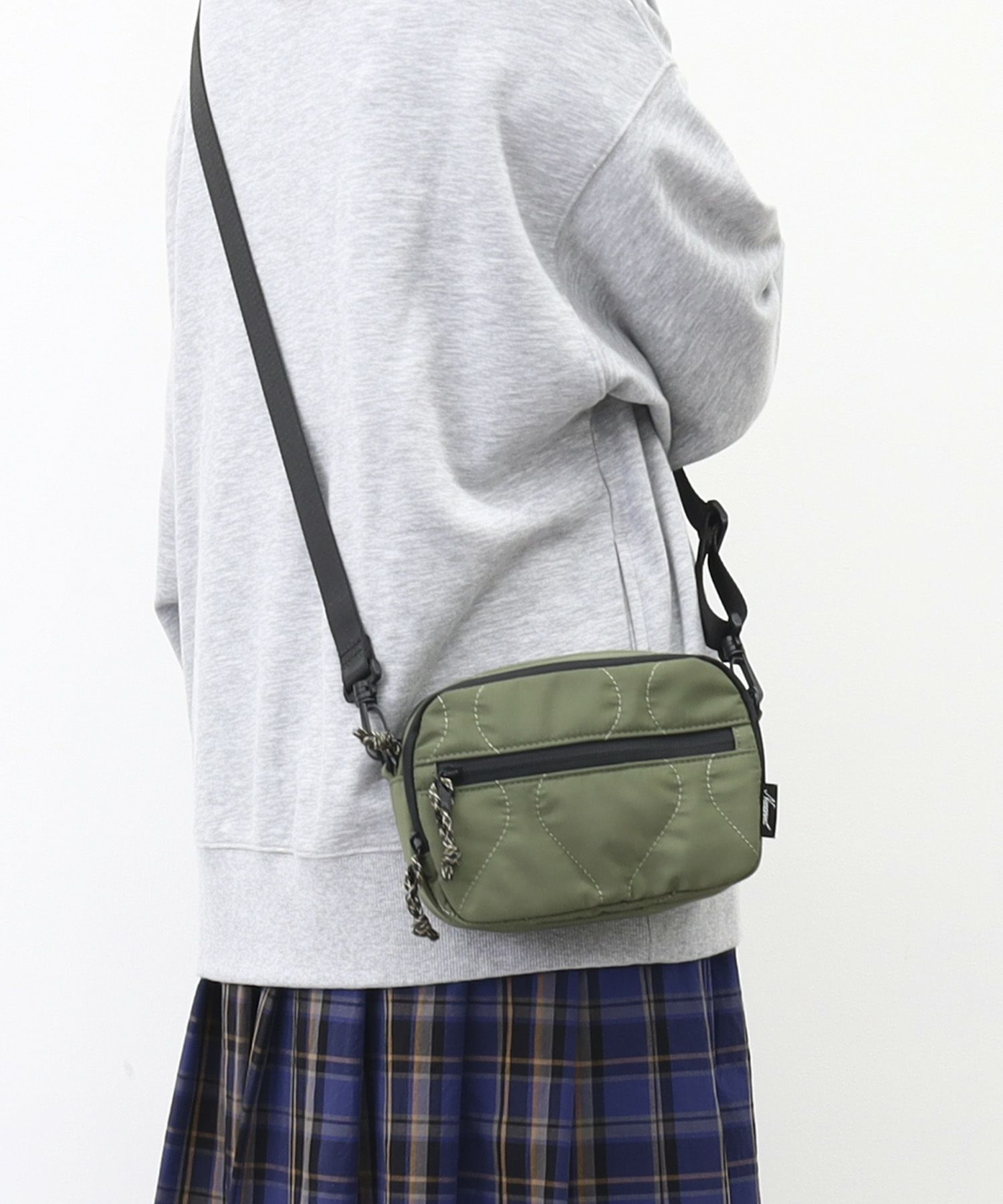 モデル163cm　カーキ