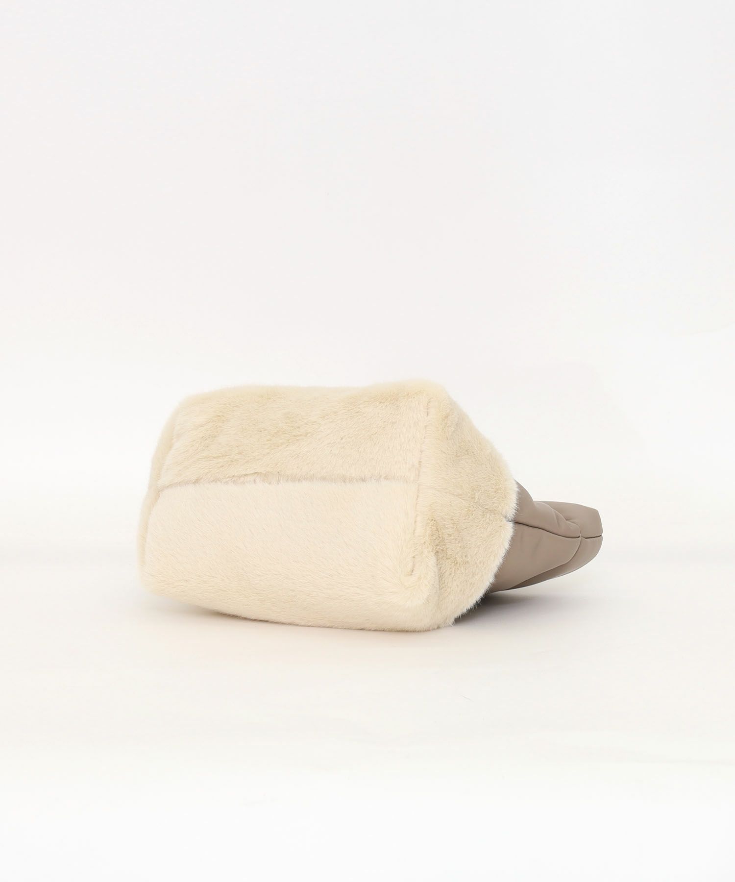 395　グレージュ