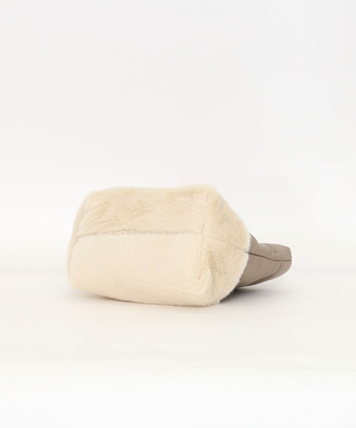 395　グレージュ