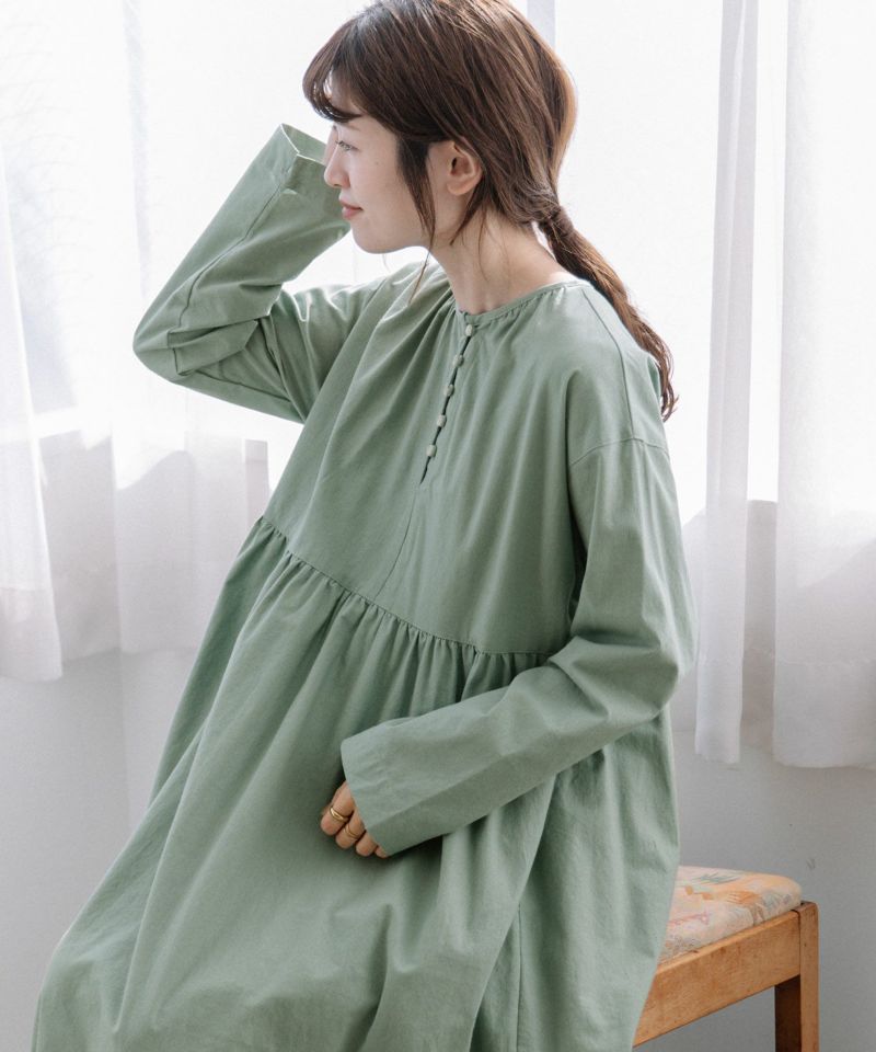 【N˚21】ギャザーシャツドレス　ワンピース　ビジューボタン　38 楽天市場】花刺繍レースギャザー切替ワンピース 【s.t.closet