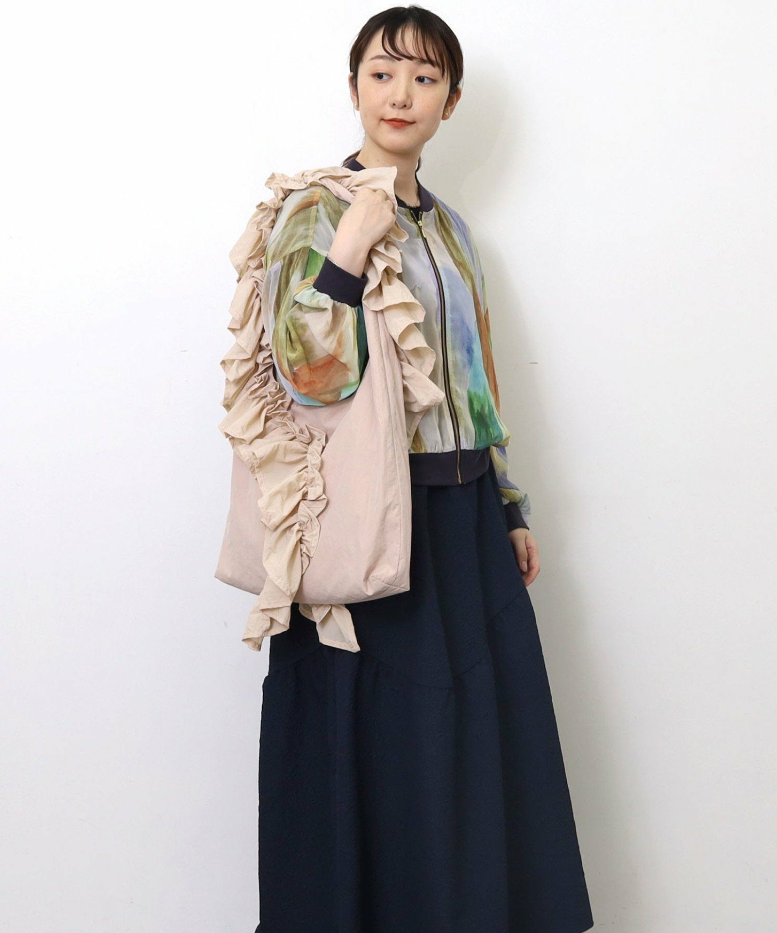 ピンクベージュ