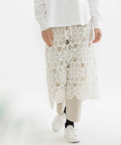 DESCENTE ウィンドペン クールネックニット & フレアースカート