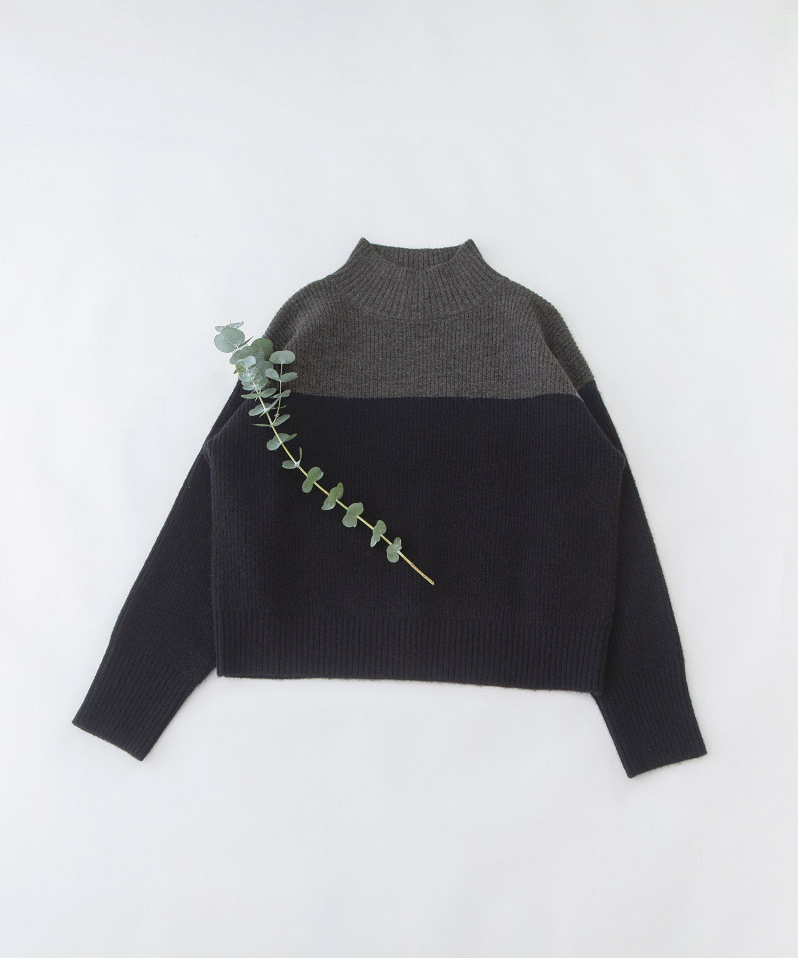 美品 nop de nod ⿻ ラムウール 切り替え カーディガン 指穴付き 美品 nop de nod ⿻ ラムウール 切り替え カーディガン 指穴付き