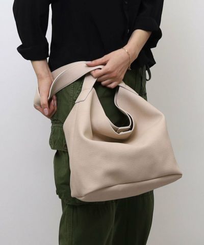 FINAL SALE】40％OFF 期間限定 フェイクレザーショルダーバッグ