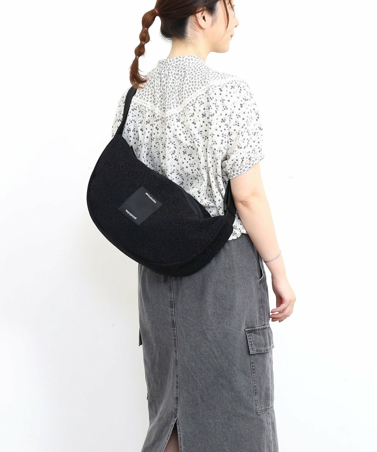 nellie メタリックムーン型ショルダーバッグ 定番FG | COO ONLINE