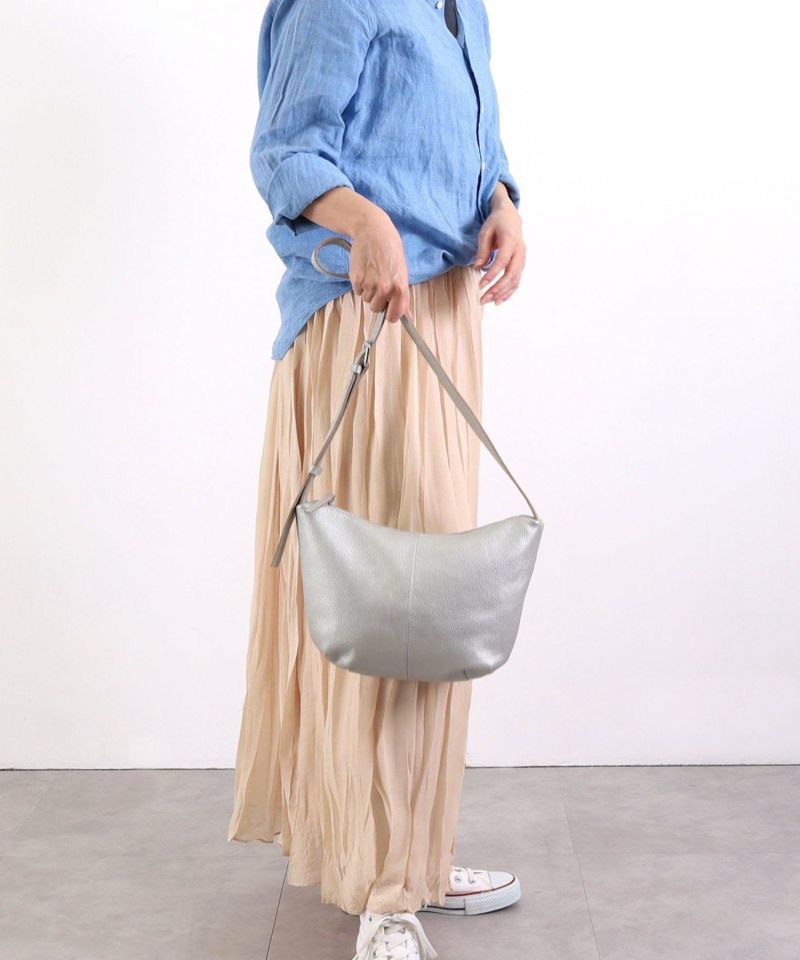 【COOCO クーコ】 シュリンクレザー変形ハーフムーンショルダーバッグ 牛革 楽天市場】COOCO（クーコ）シュリンクレザー変形ハーフムーン