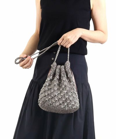 FINAL SALE】40％OFF 期間限定 メタリック柄編み巾着ショルダー