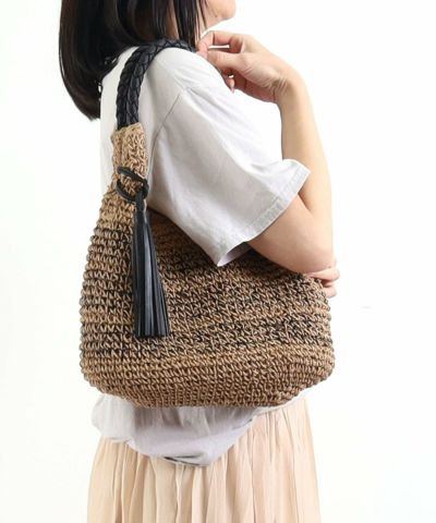 FINAL SALE】40％OFF 期間限定 タッセル付ラメボーダーペーパーカゴ