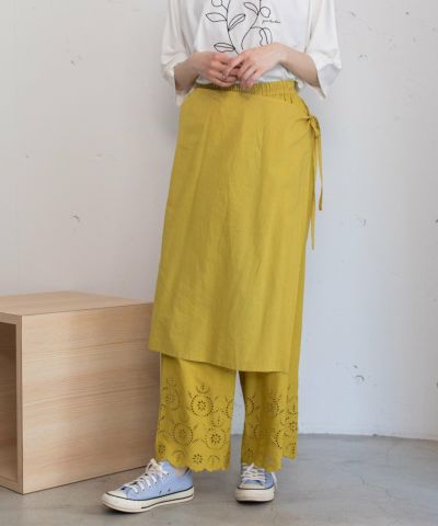 イエロー