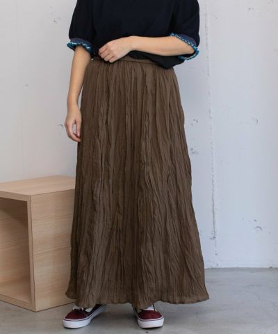 ダークブラウン