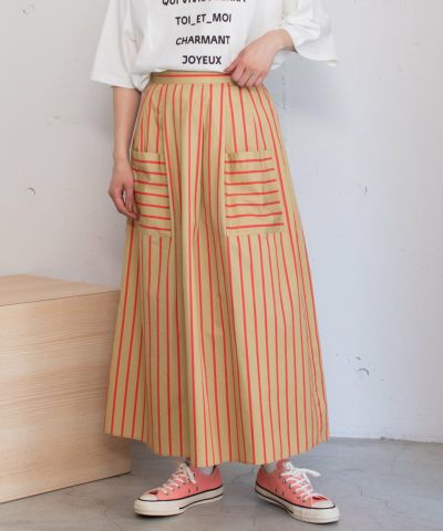 ベージュ