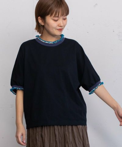ブラック