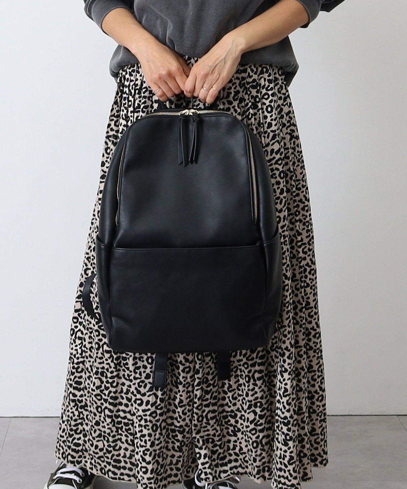 ブラック