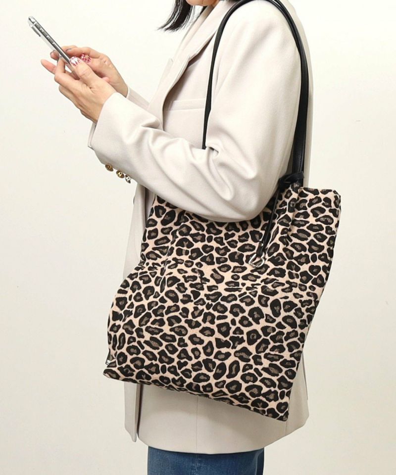 【本日限定価格】rurumu: chimera rabbit pochette rurumu: chimera rabbit pochette multi - boys in the band