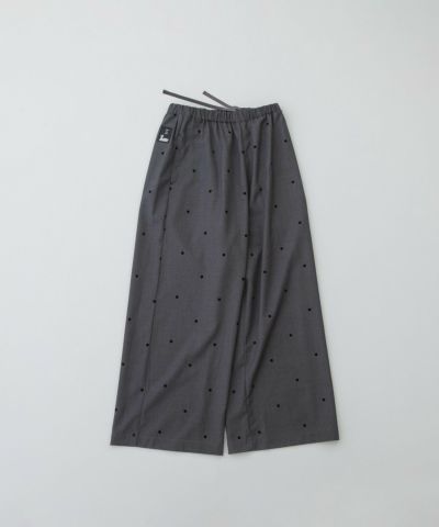 nop de nodノップドゥノッド　ポムパンツ　ゆったりテーパードパンツ　黒 nop de nodノップドゥノッド ポムパンツ ゆったりテーパード