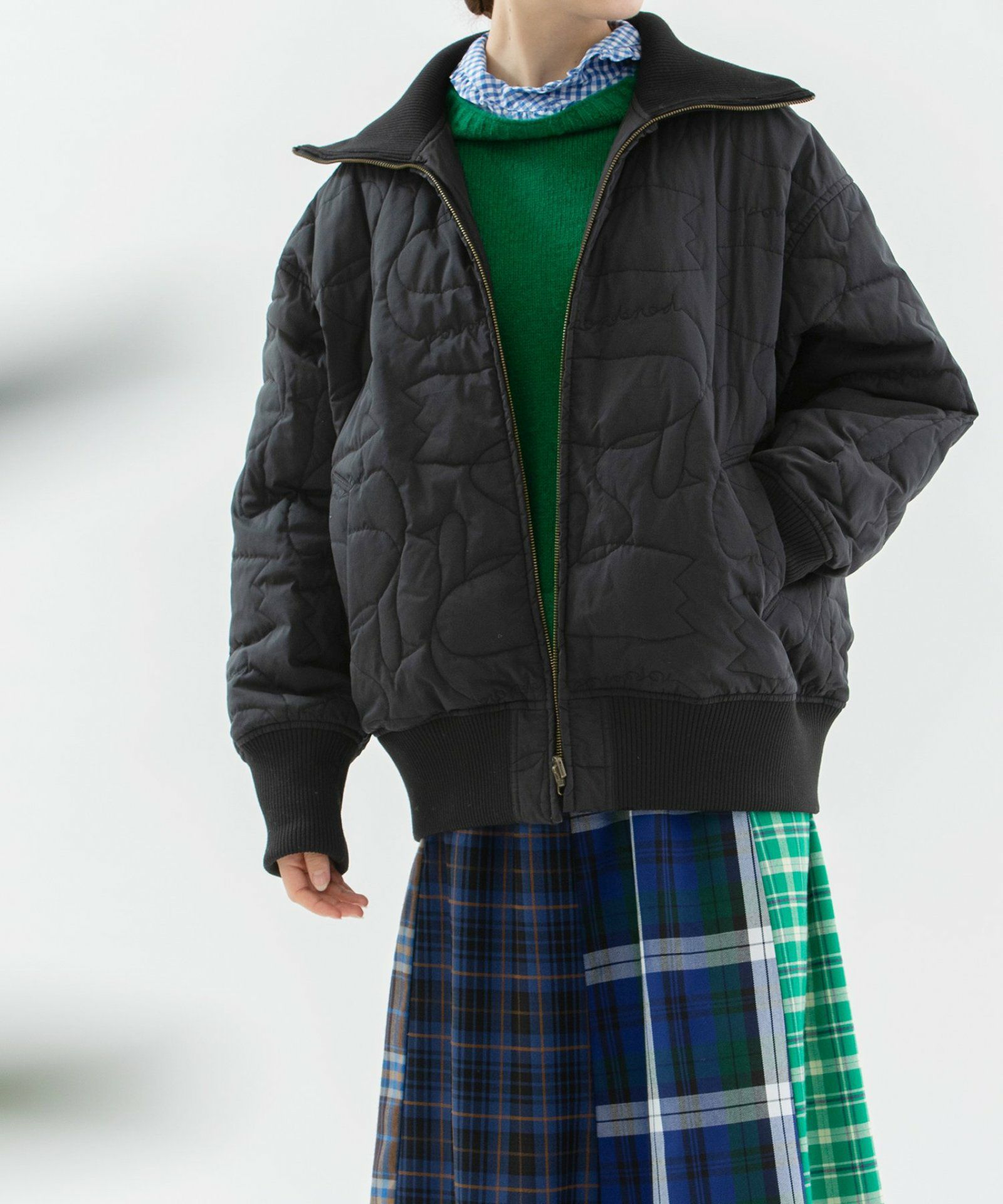 モデル身長：167cm（オモテ面）