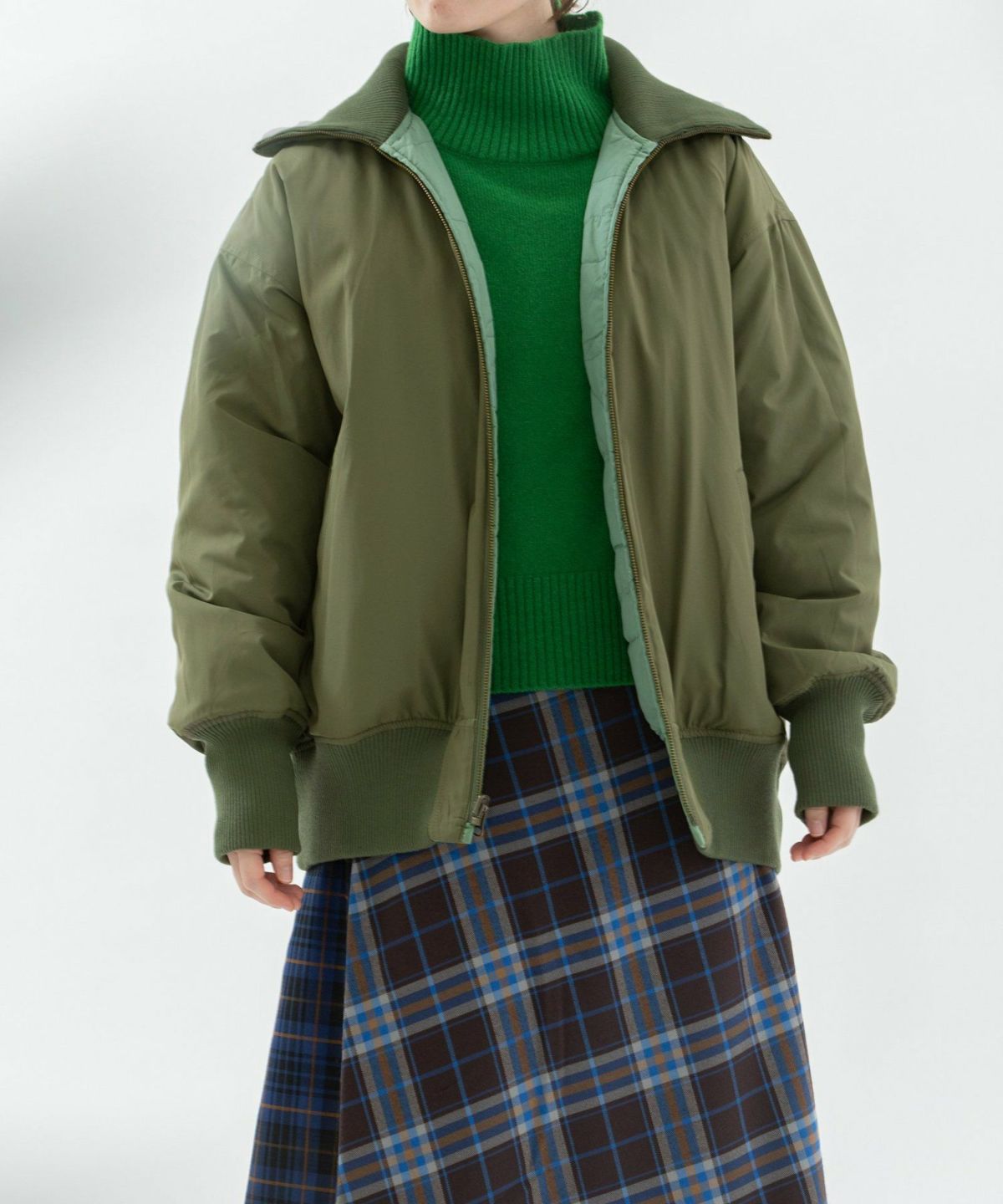 モデル身長：160cm（ウラ面）