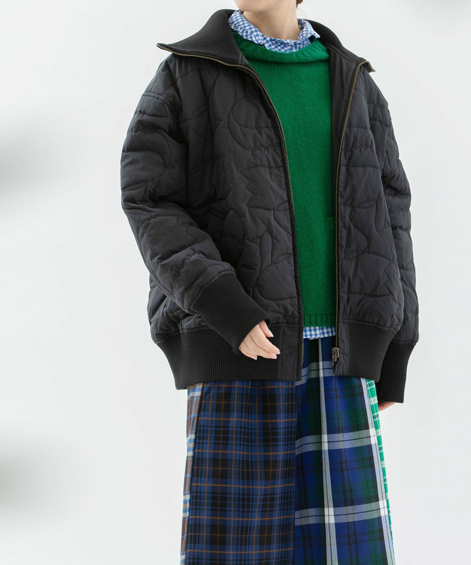 モデル身長：167cm（オモテ面）