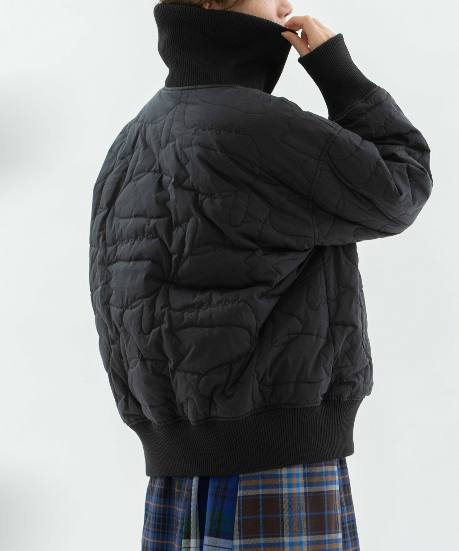 モデル身長：167cm（オモテ面）