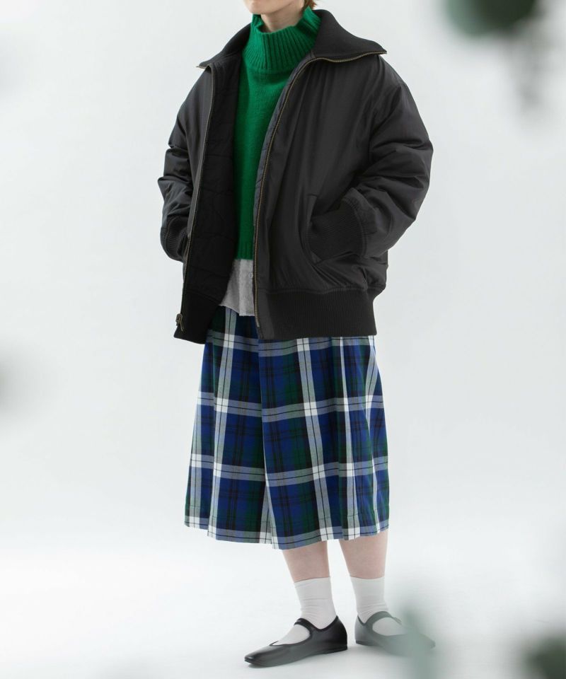 モデル身長：160cm（ウラ面）