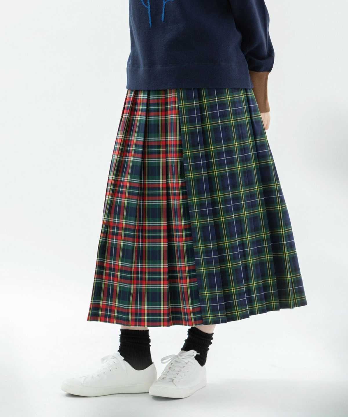 モデル身長：167cm（レッド）