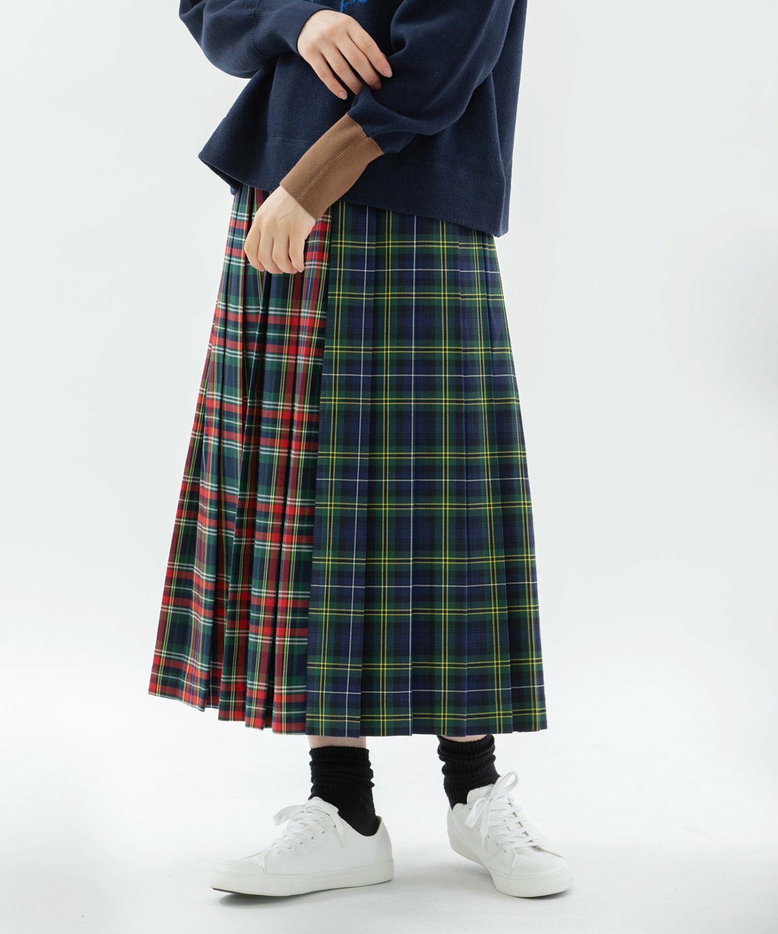 モデル身長：167cm（レッド）