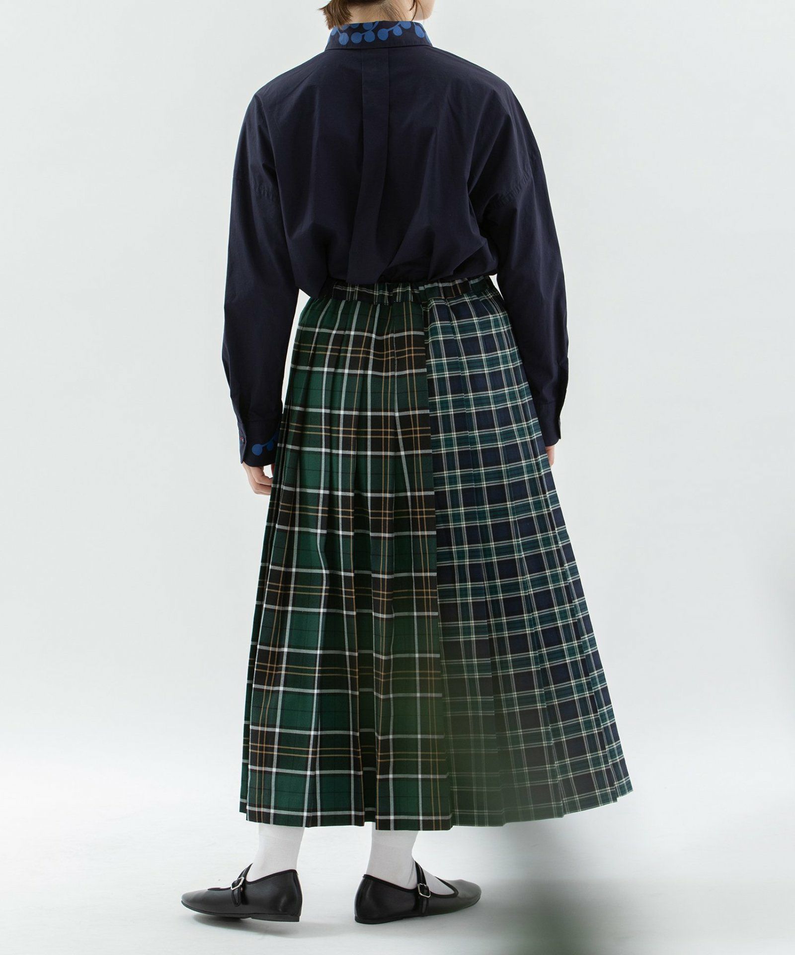 モデル身長：160cm（ダークグリーン）