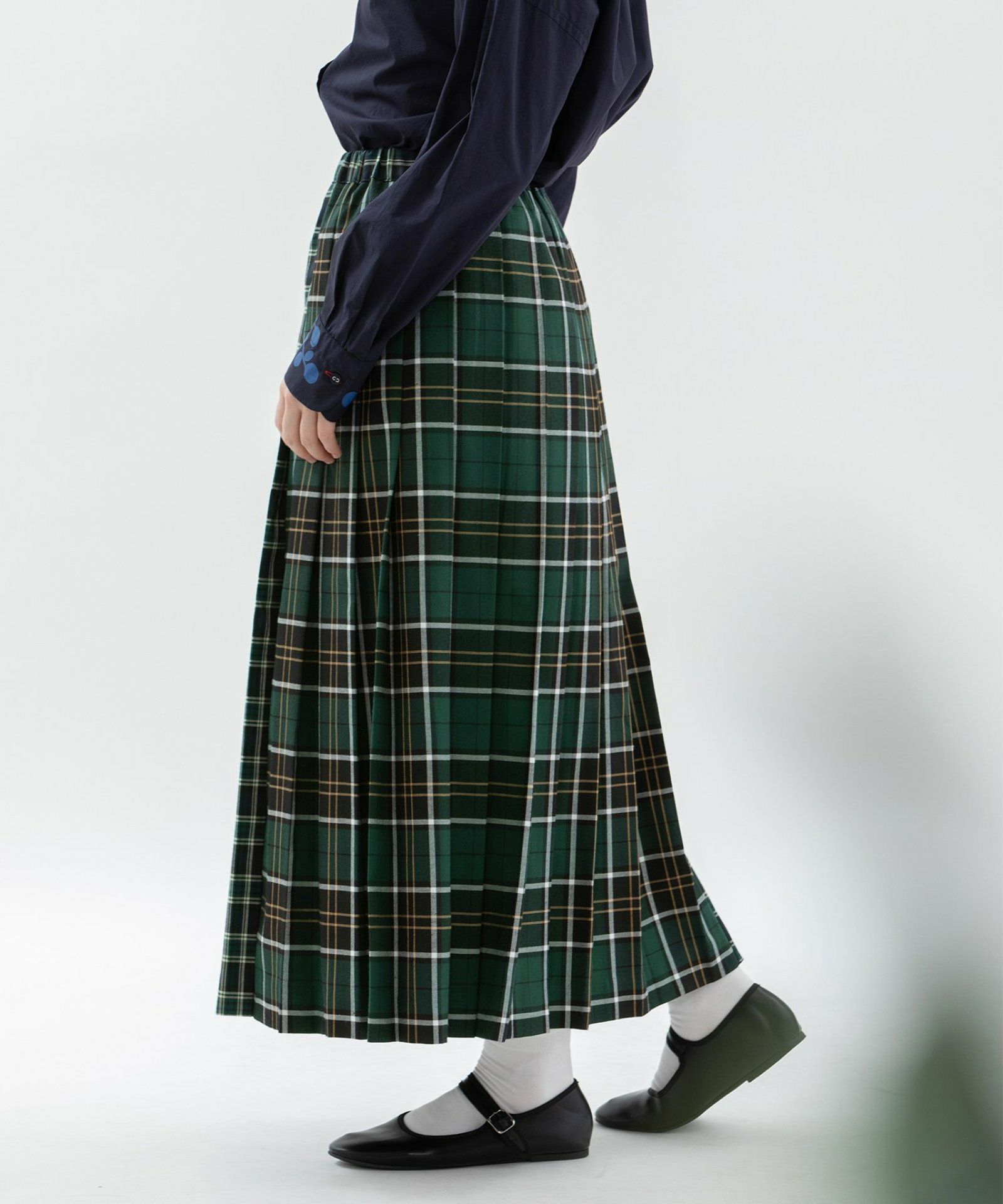 モデル身長：160cm（ダークグリーン）