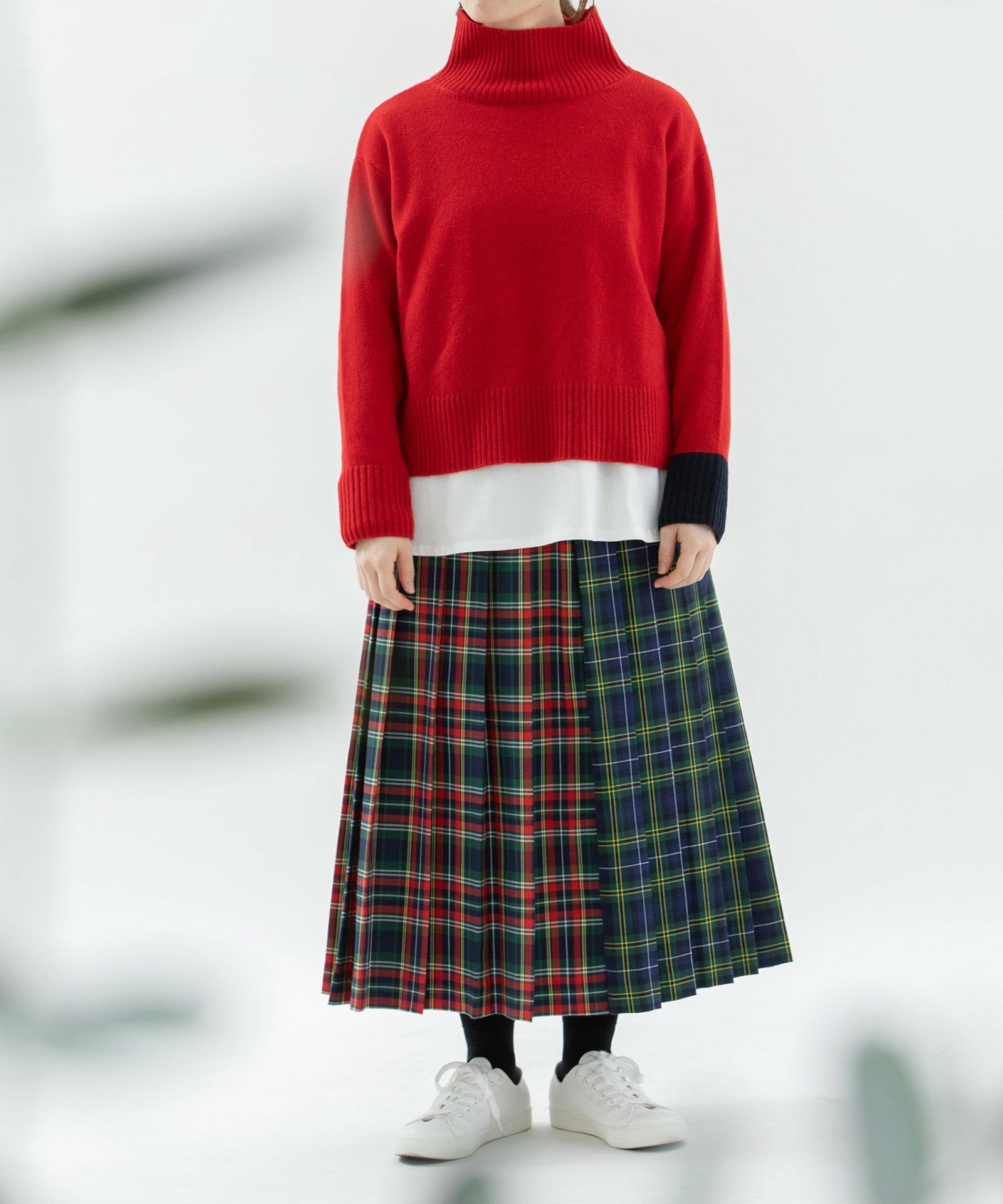 モデル身長：160cm（レッド）