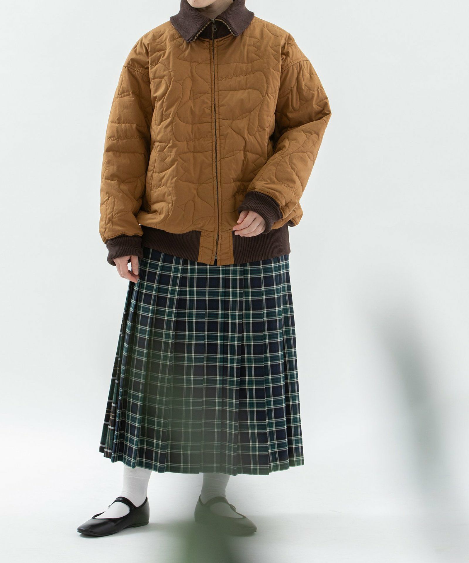 モデル身長：167cm（ダークグリーン）