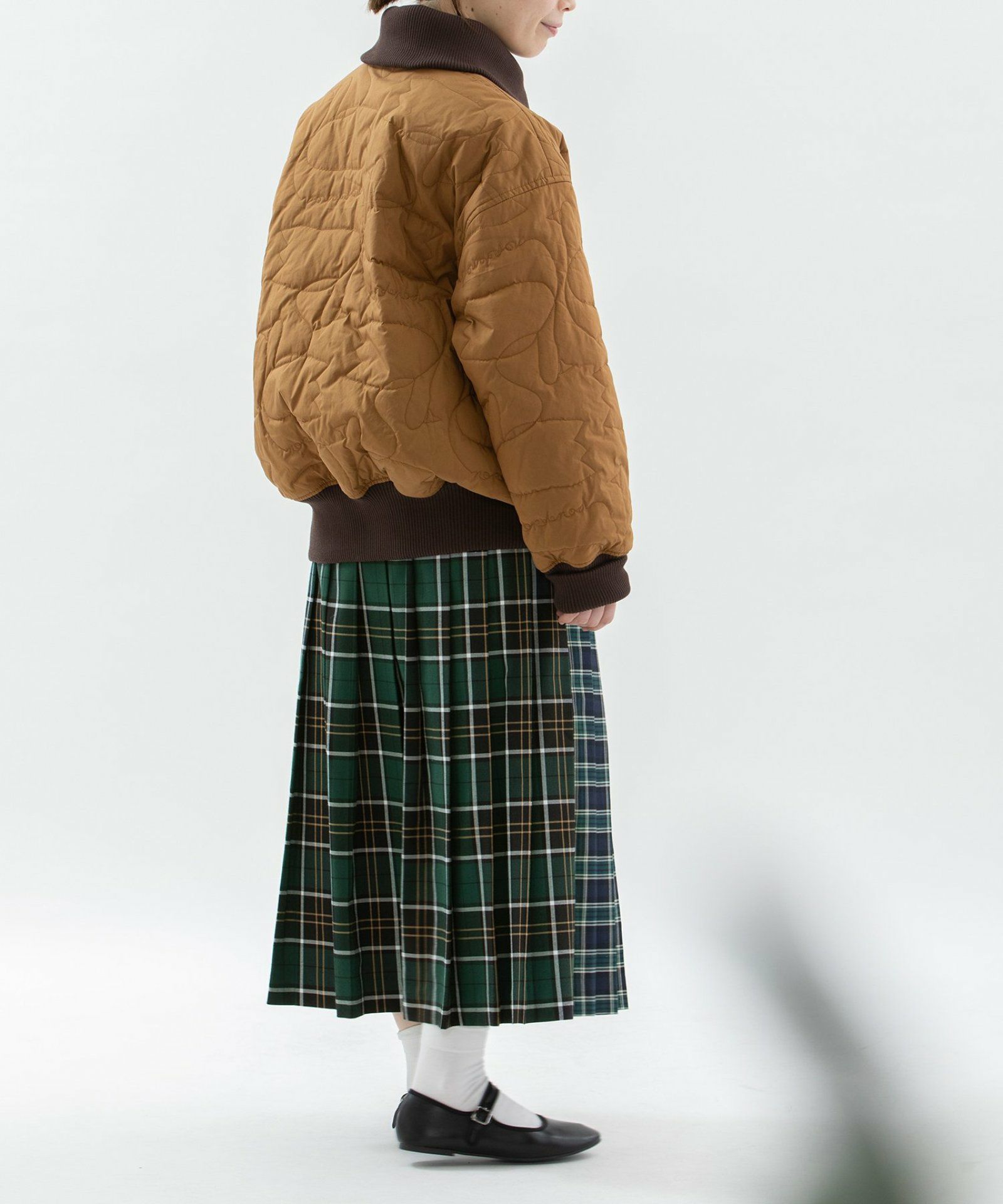 モデル身長：167cm（ダークグリーン）