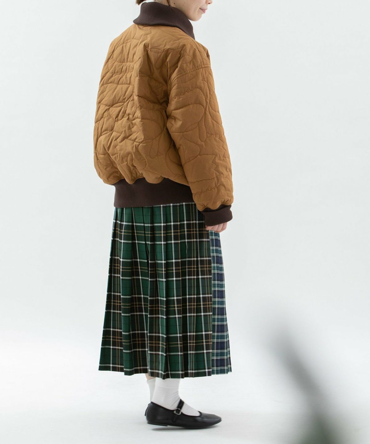 モデル身長：167cm（ダークグリーン）