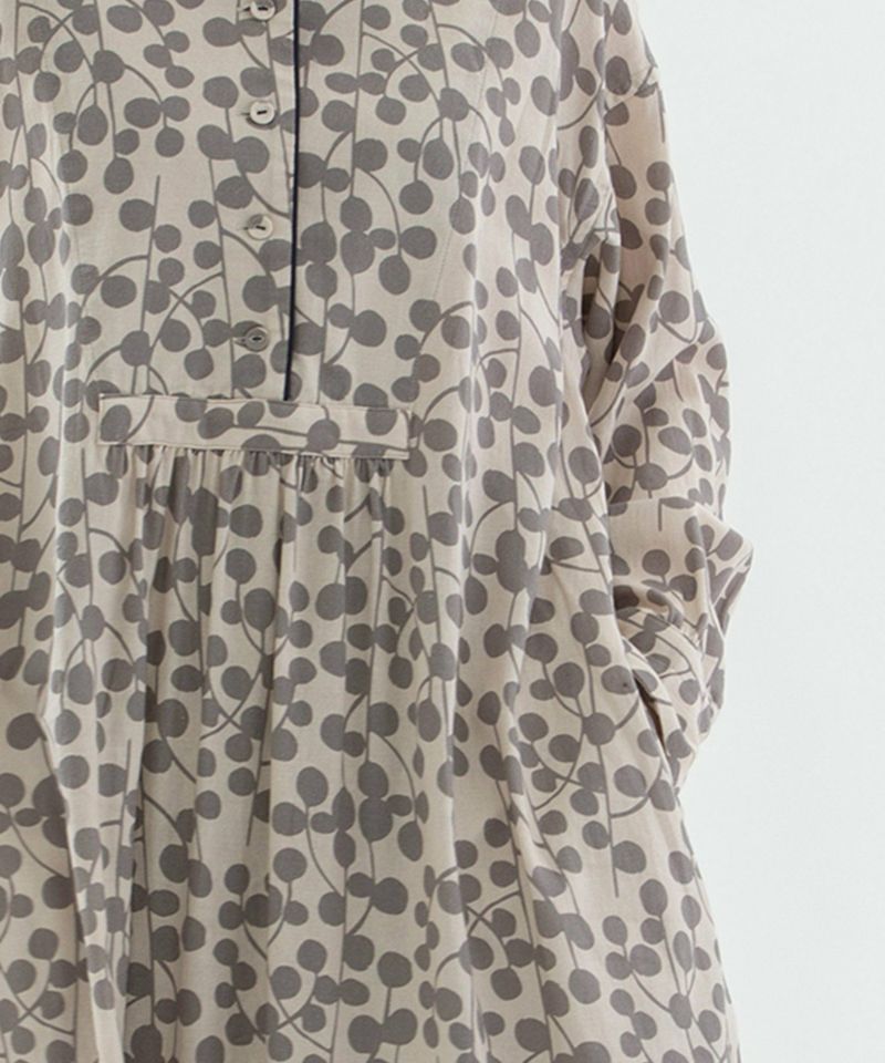 nop de nod タグ付き　ビエラユーカリプリントスタンドカラーワンピース WINTER SALE】ビエラユーカリプリントスタンドカラーワンピース | COO