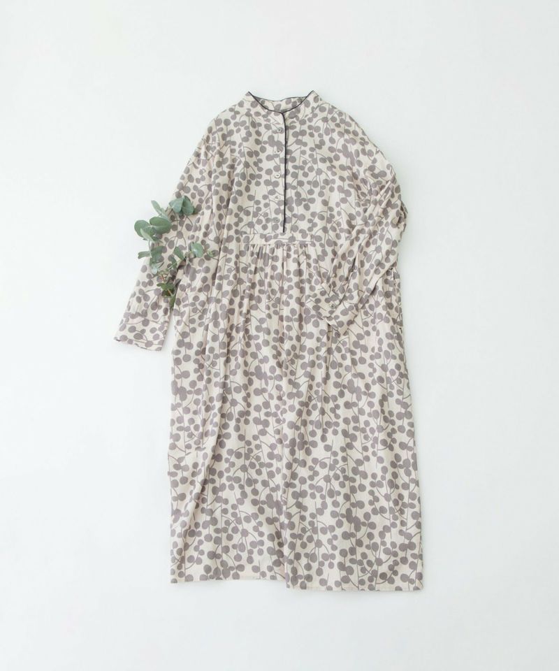 WINTER SALE】ビエラユーカリプリントスタンドカラーワンピース | COO