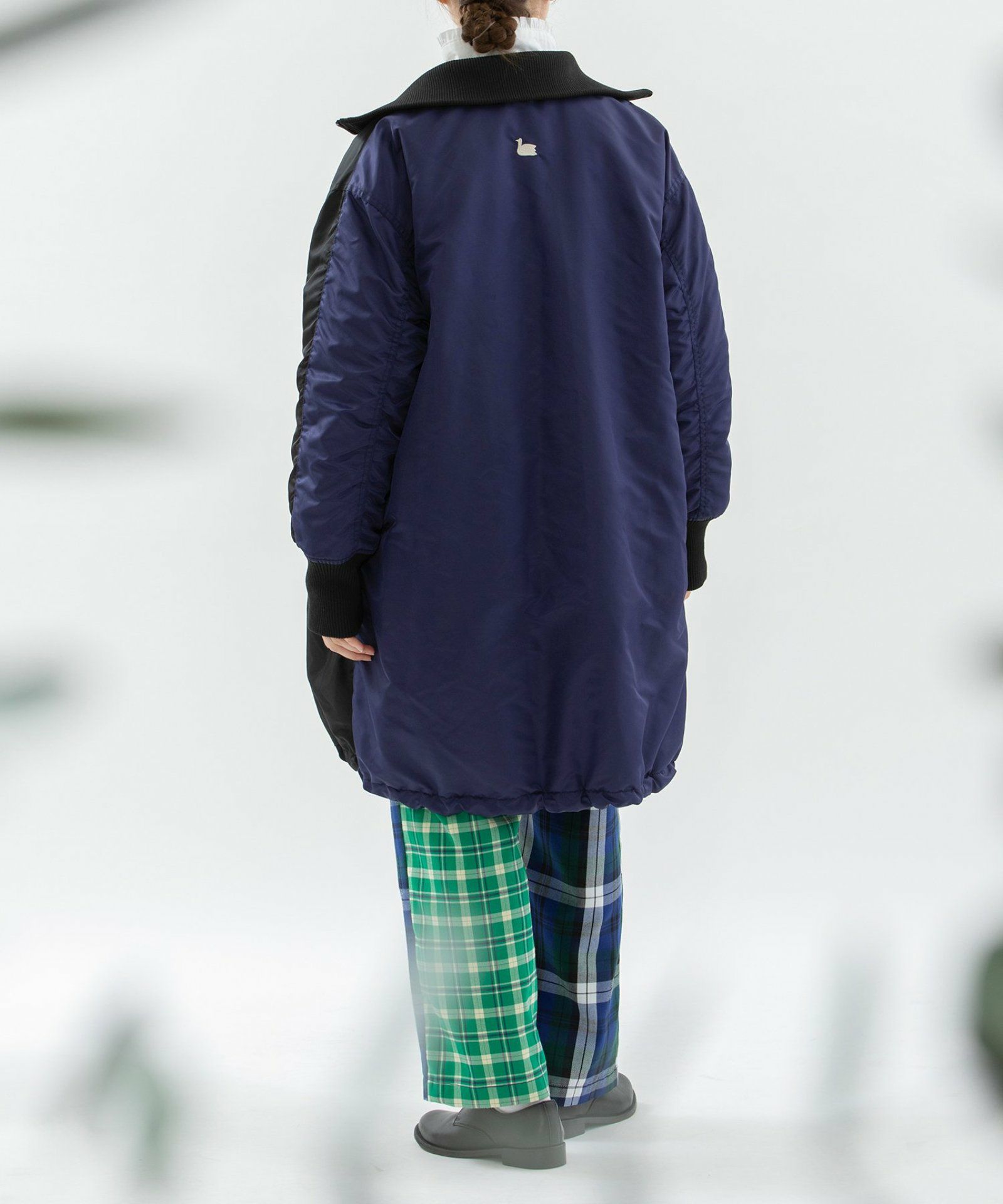 モデル身長：167cm（ブラック：オモテ面）