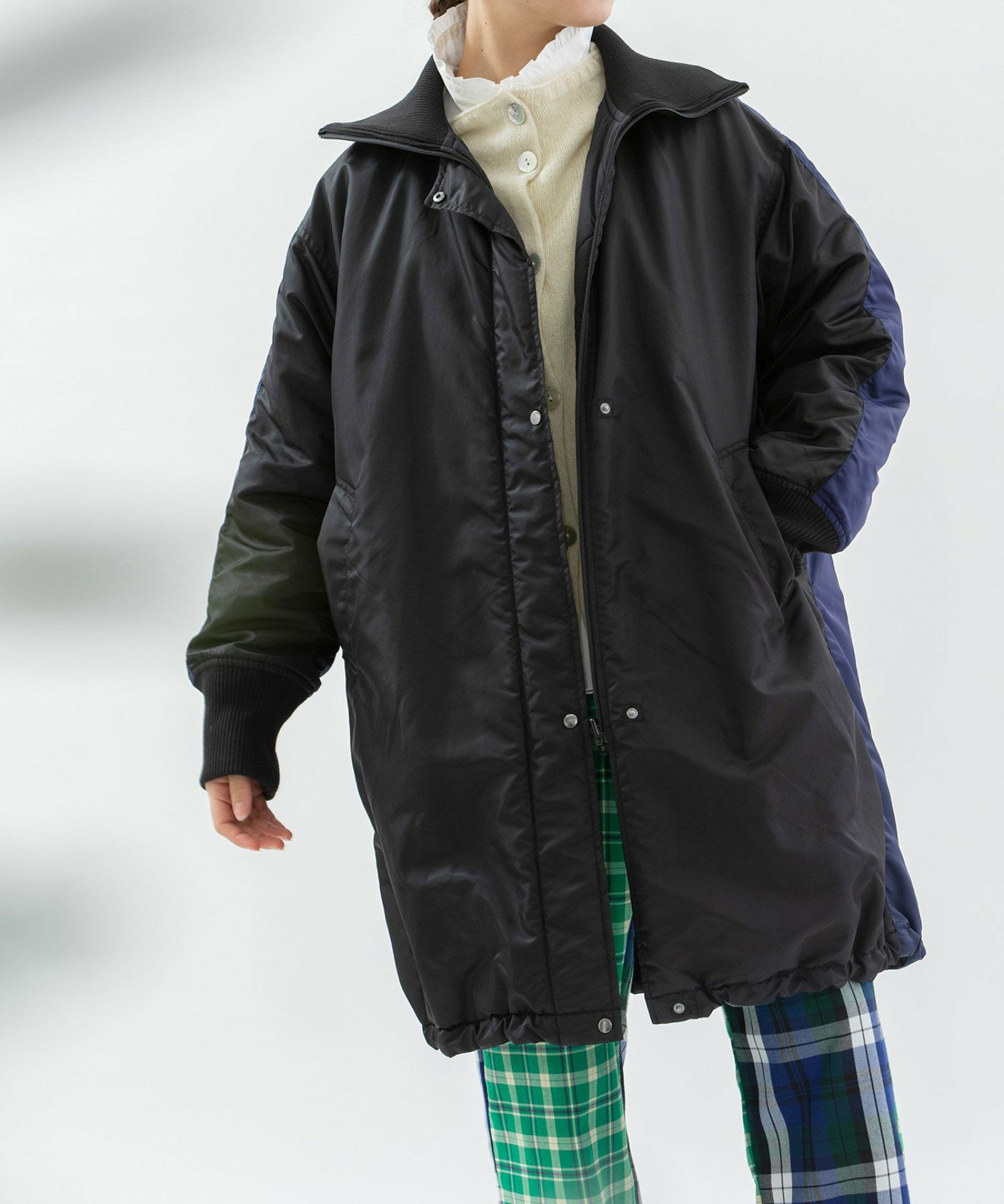 モデル身長：167cm（ブラック：オモテ面）