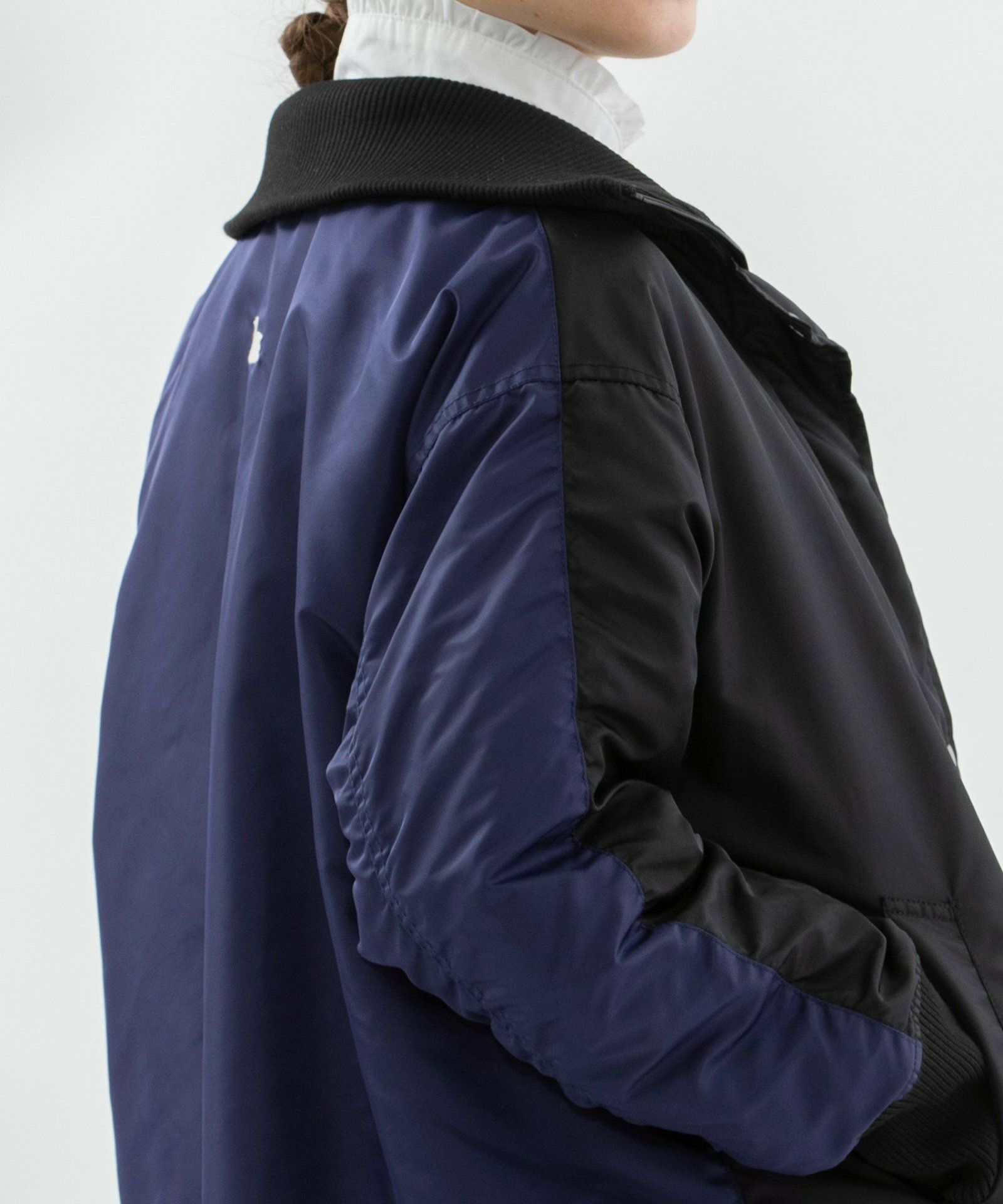 （ブラック：オモテ面）