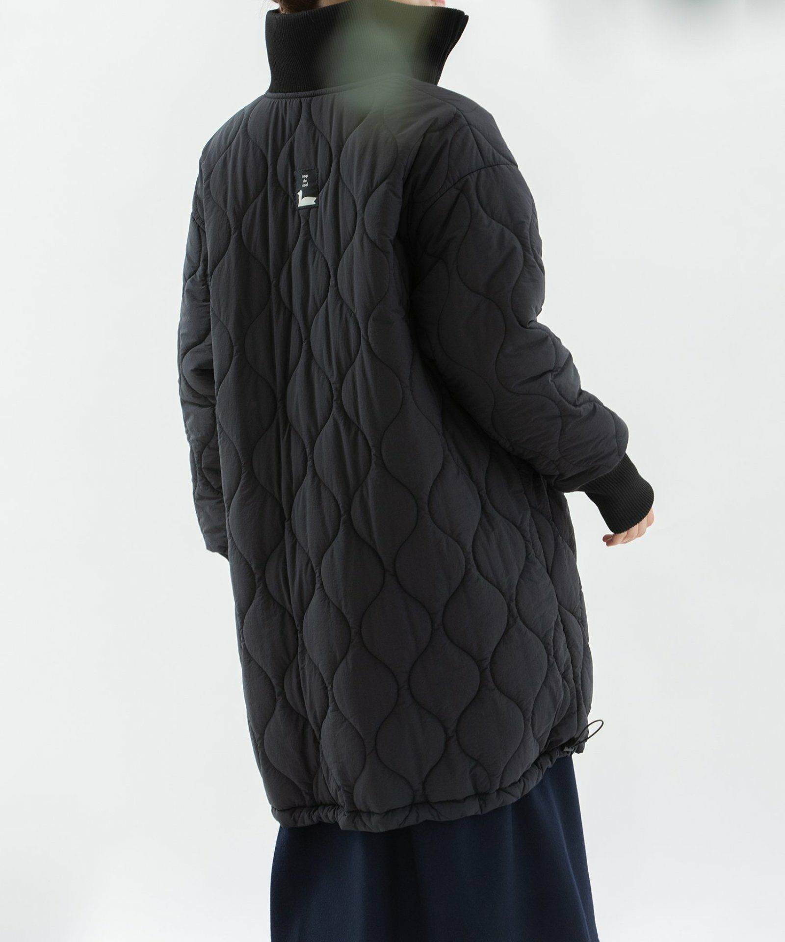 モデル身長：167cm（ブラック：ウラ面）