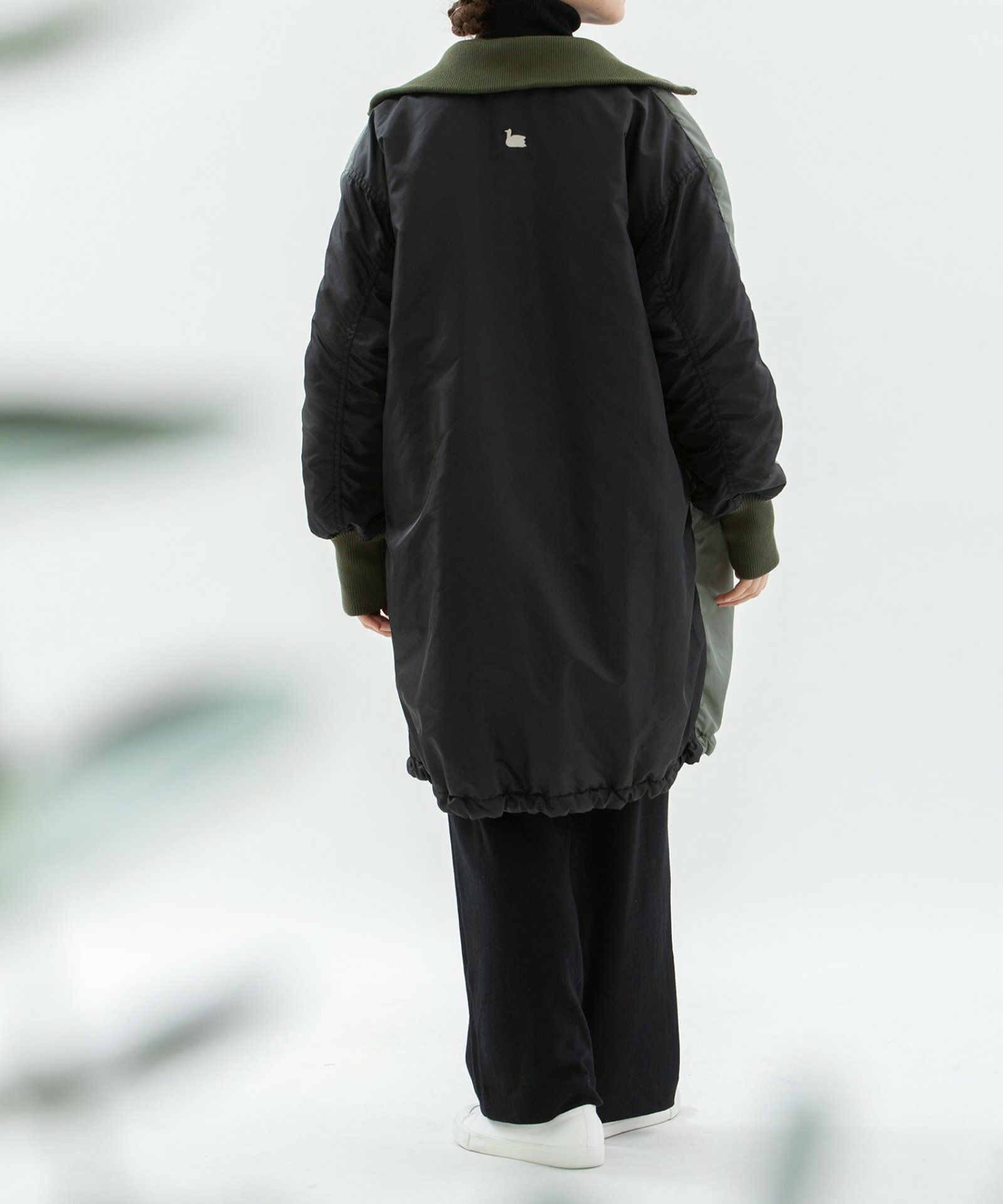 モデル身長：167cm（カーキ：オモテ面）