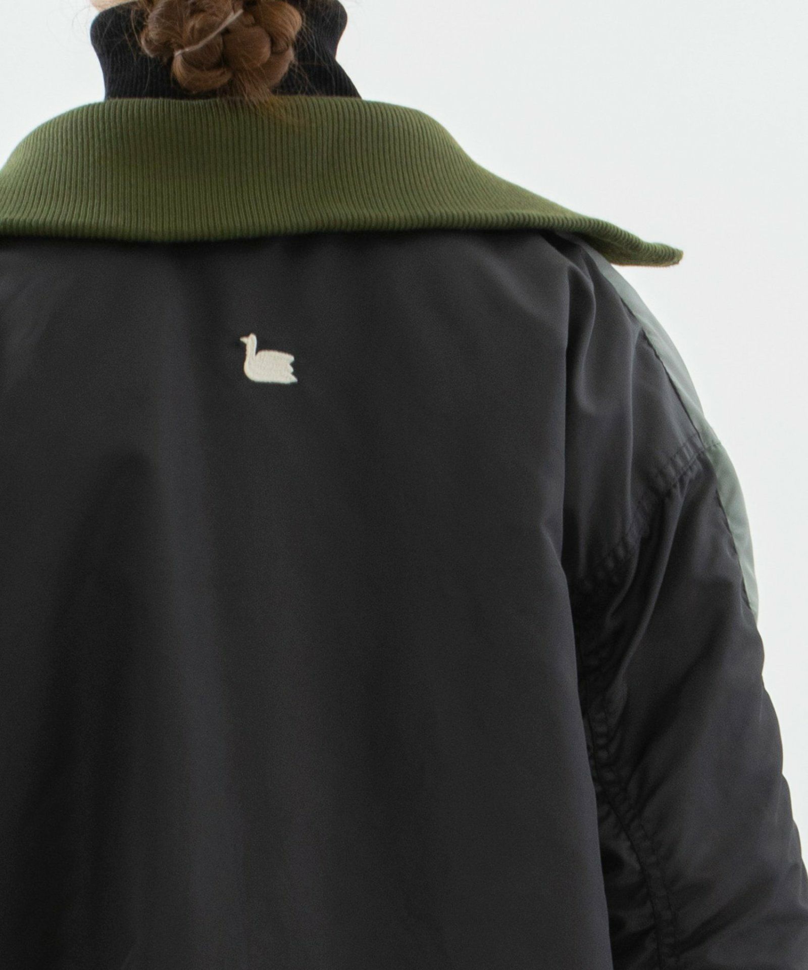 （カーキ：オモテ面）