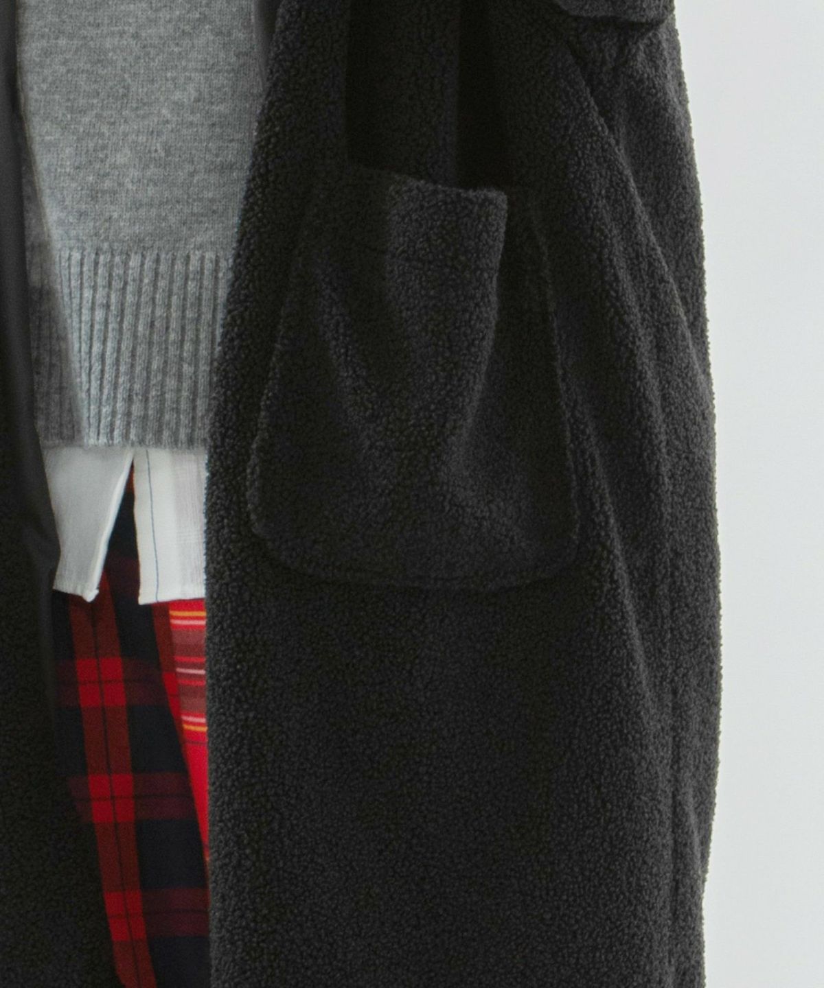 オモテ面：ボア