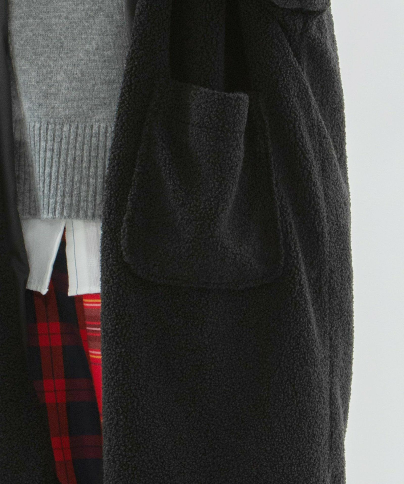 オモテ面：ボア