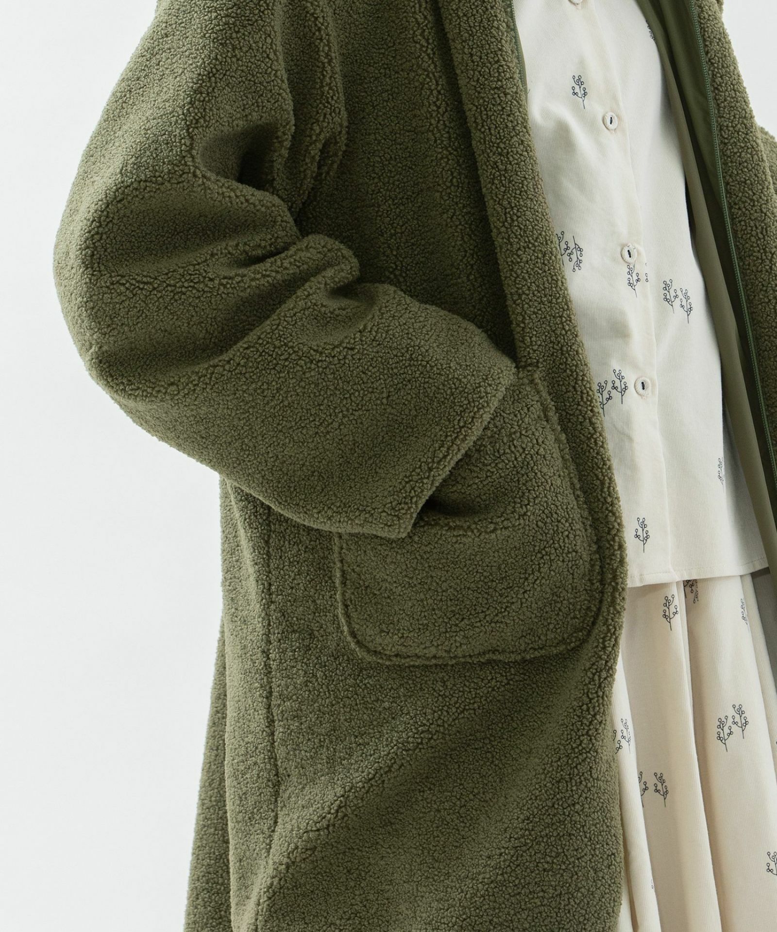 オモテ面：ボア