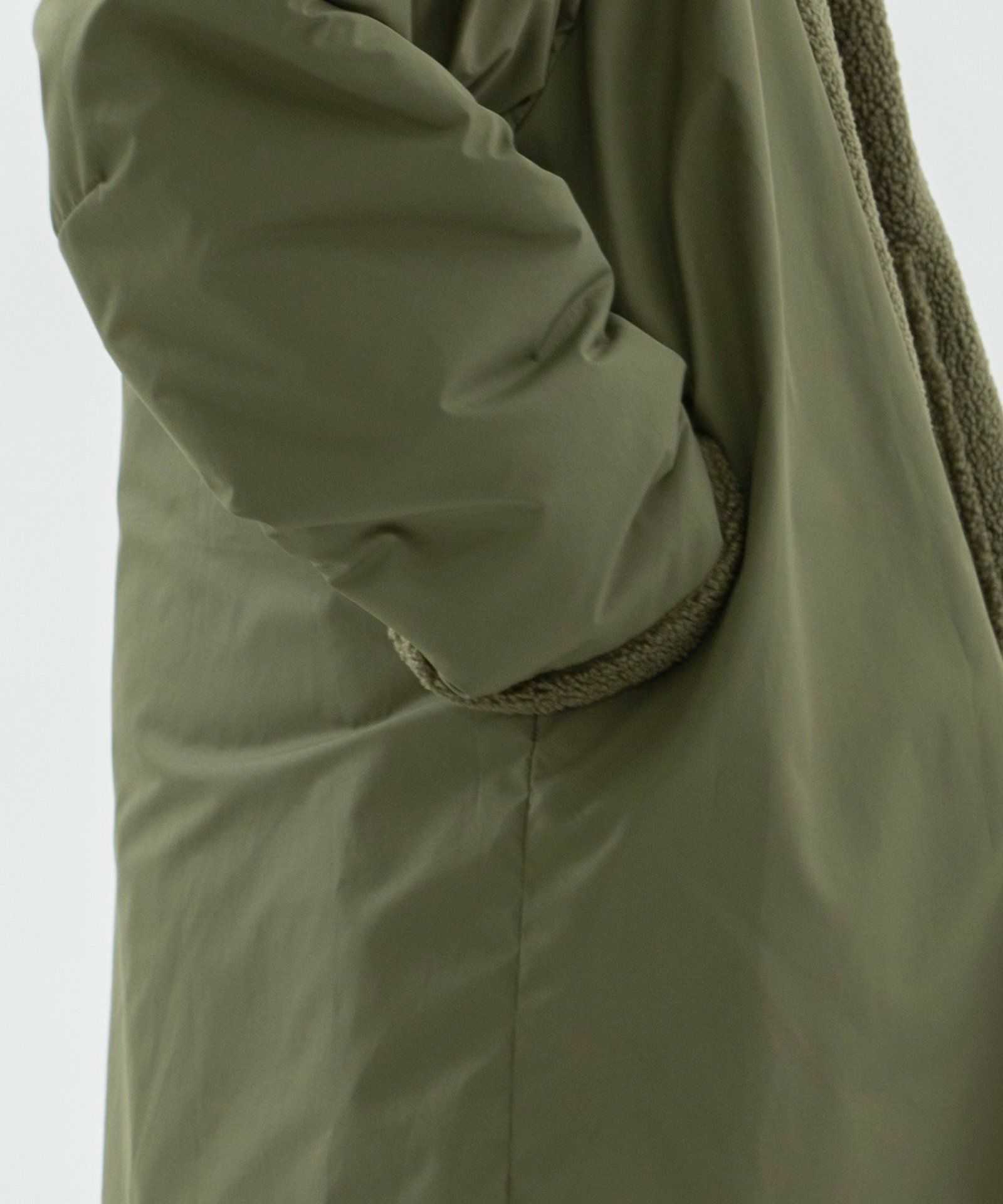 ウラ面：ナイロン