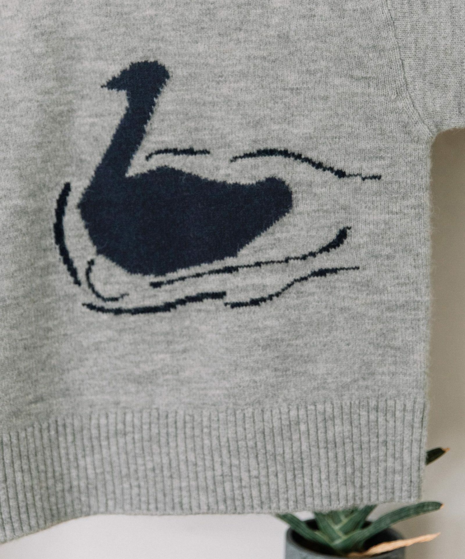 WINTER SALE】スワンインターシャハイネックセーター | COO ONLINE