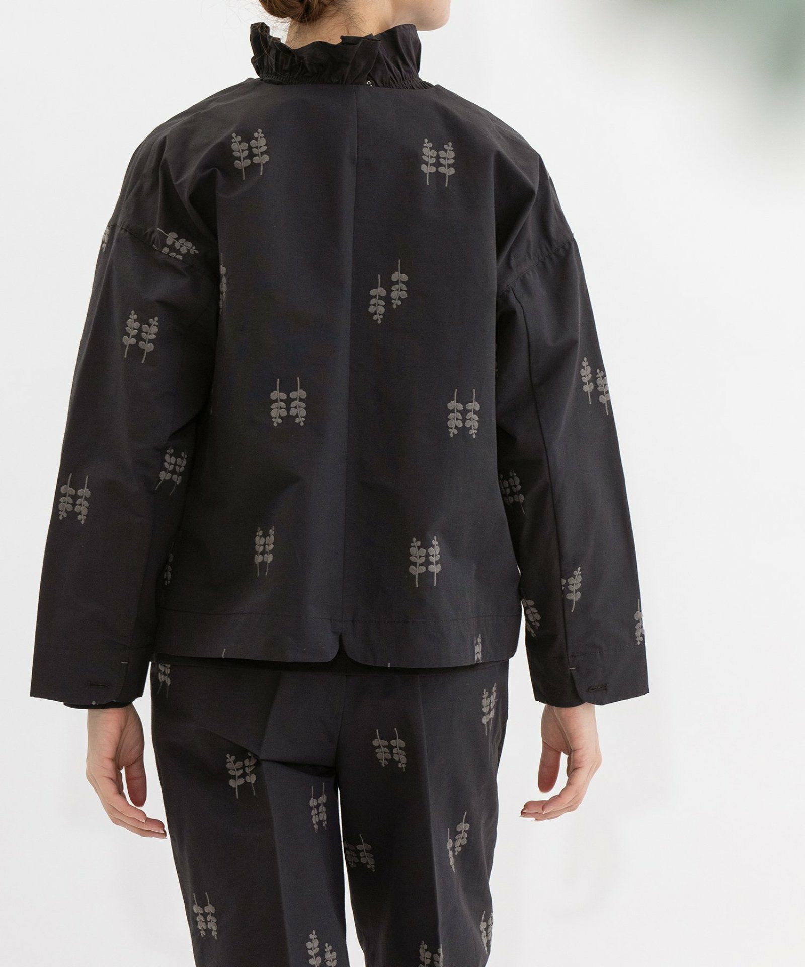 グログラン刺繍ノーカラージャケット | COO ONLINE