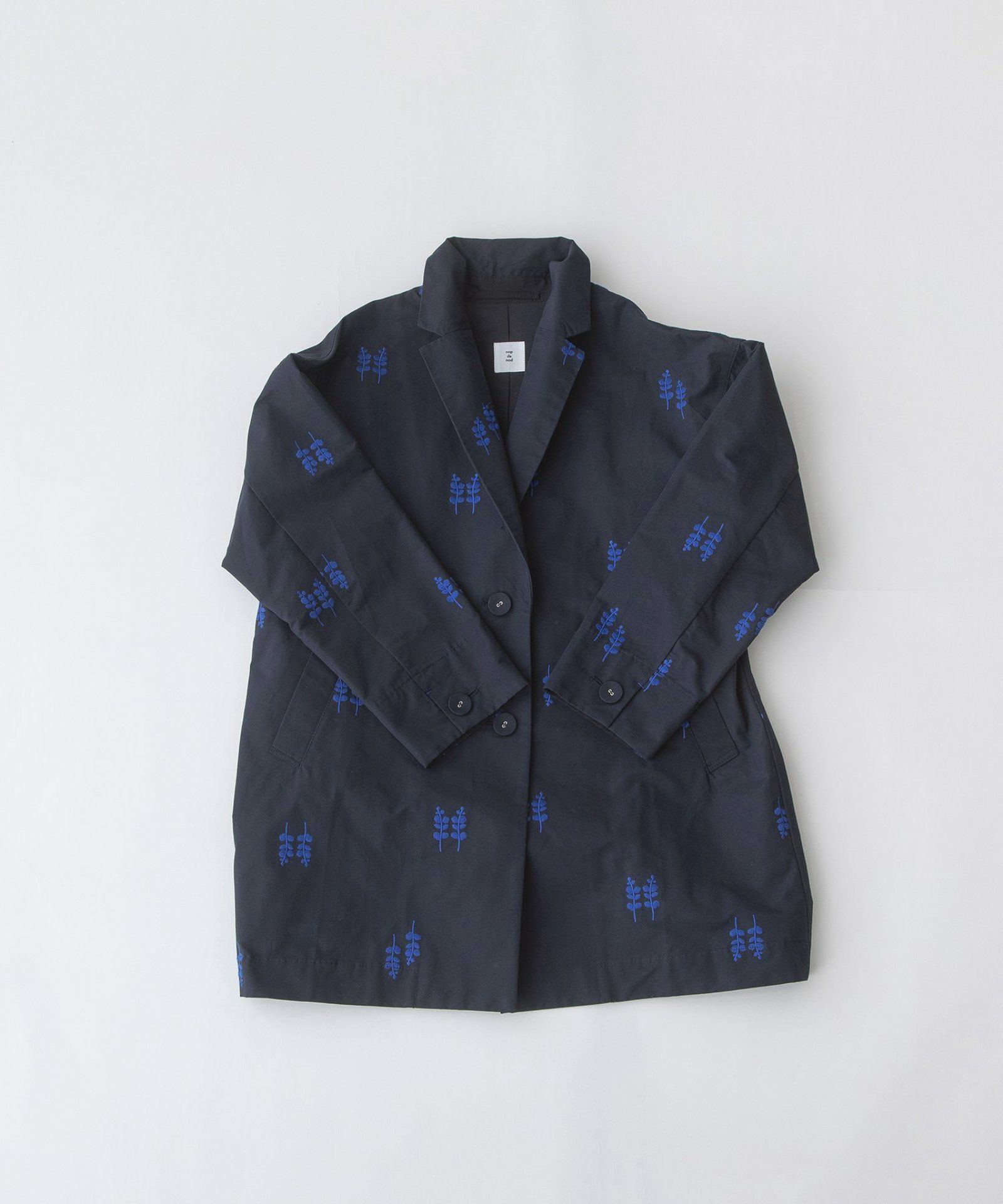 000000018111-23-m.jpg?t=