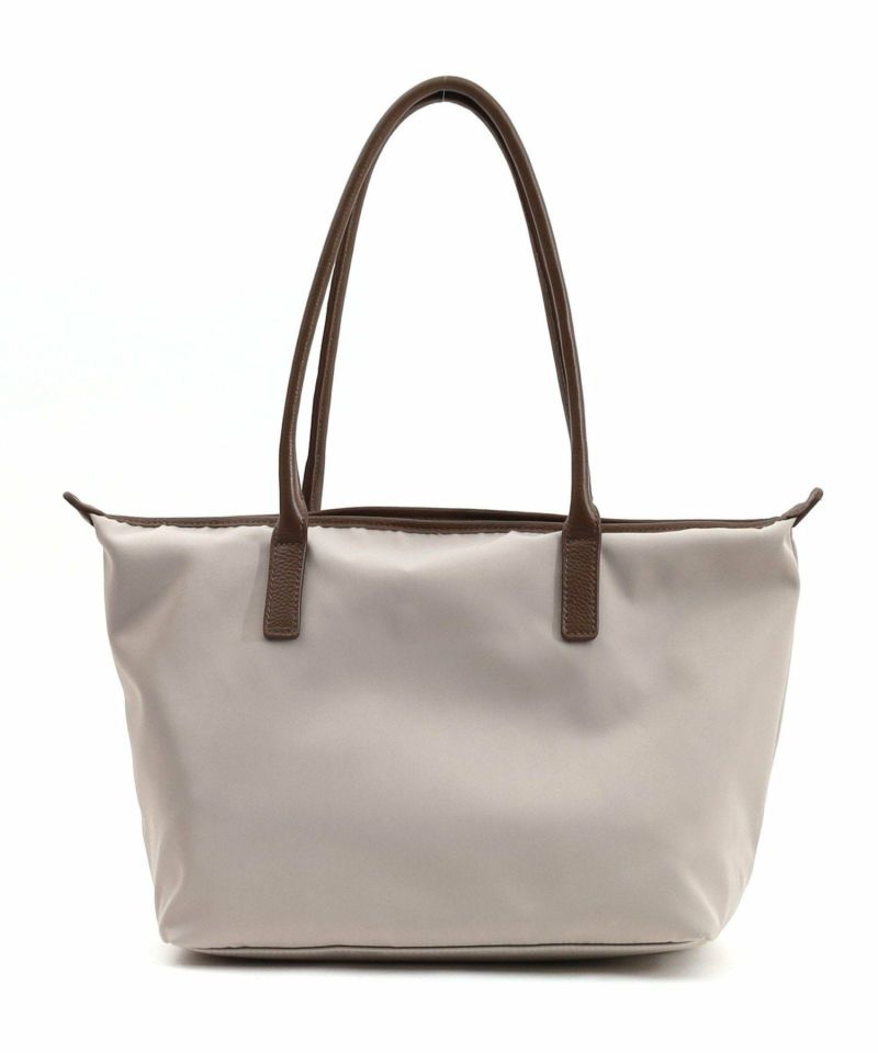 ライトベージュ